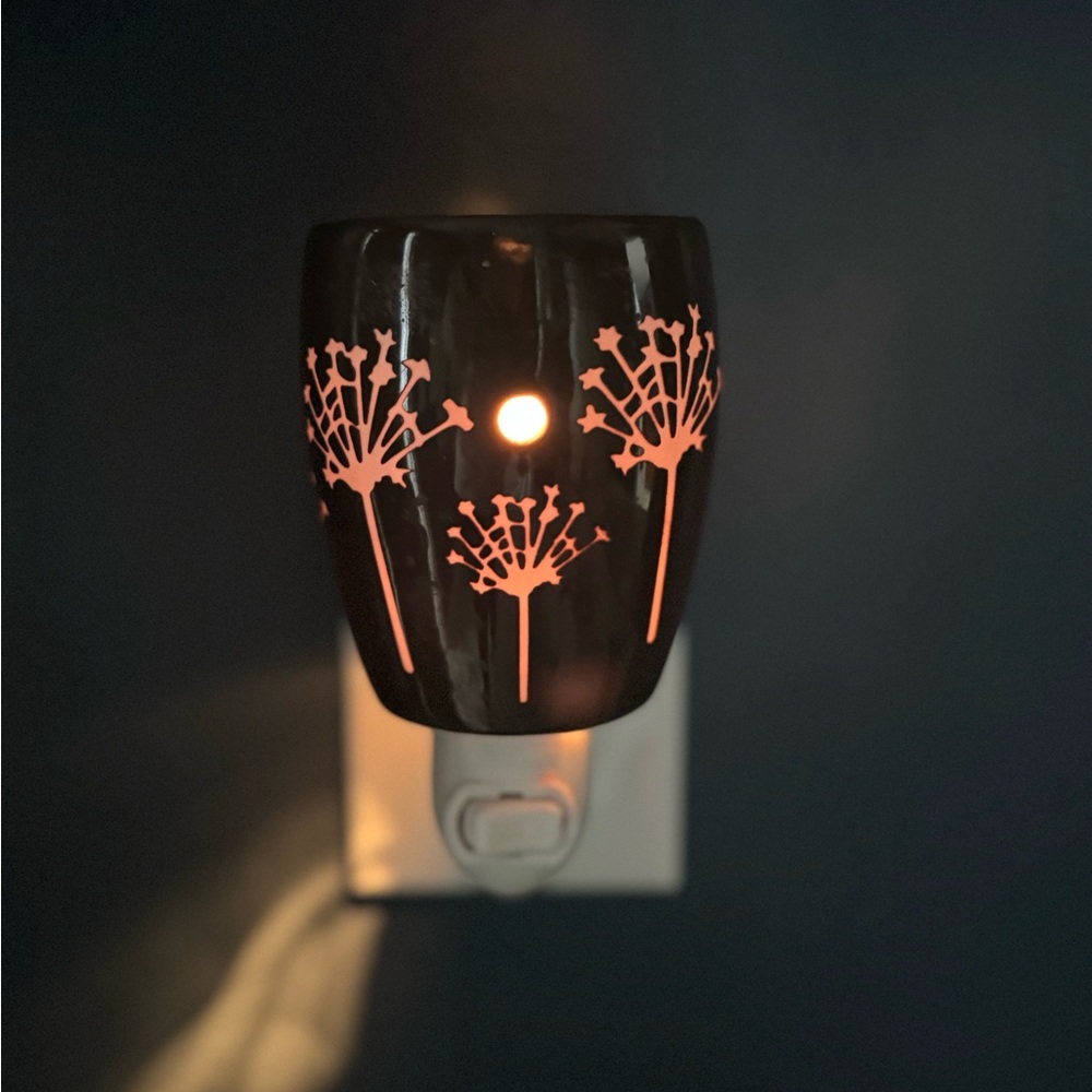 Scentsy Brown Night Light with Floral Pattern